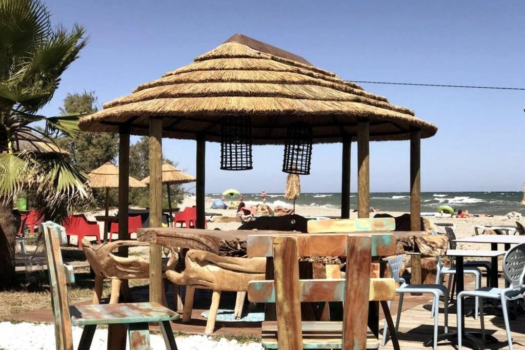 Marine De Bravone T2 Terrasse Front De Mer - Plage Pieds Dans L'Eau - Clim - Piscine - Wifi Linguizzetta Eksteriør billede